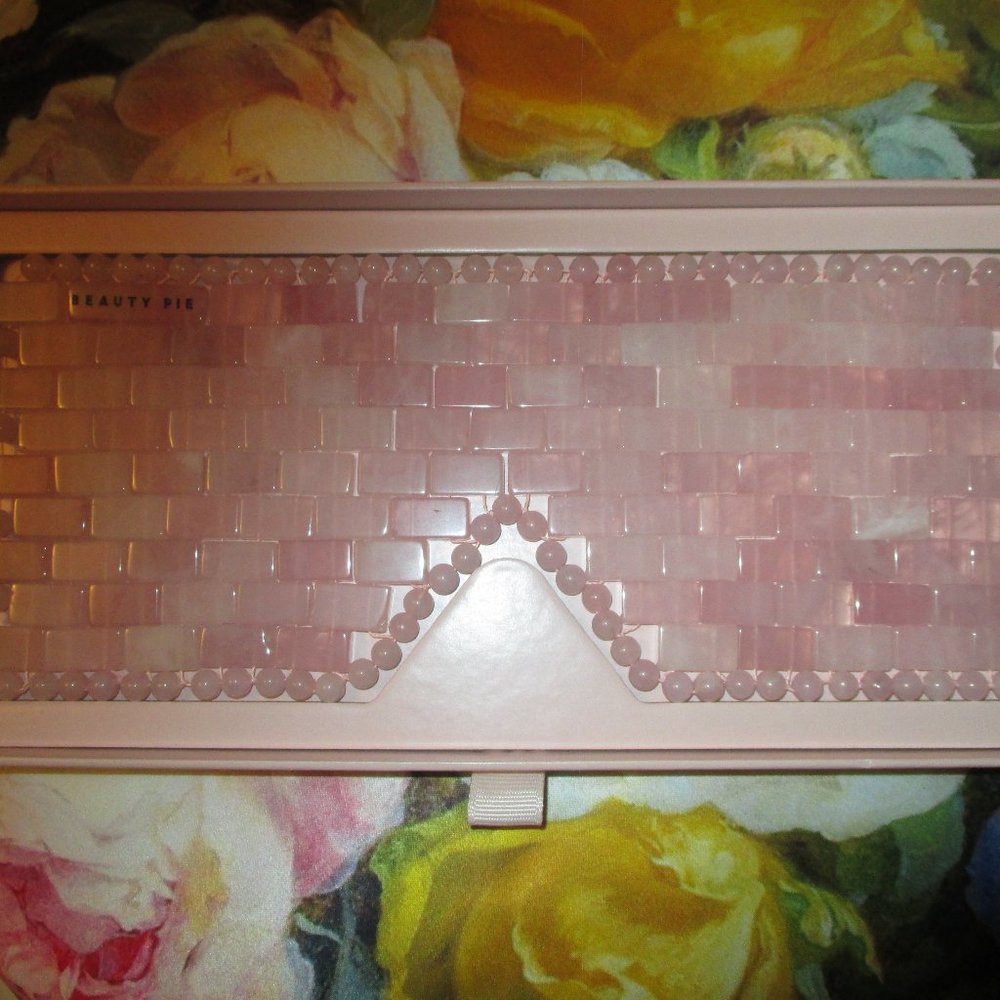 Reviving Quartz Eye Mask Set - Picture 3 of 6